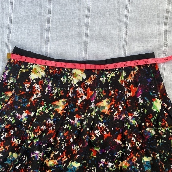 GAP confetti pleat mini skirt. - Picture 8 of 11